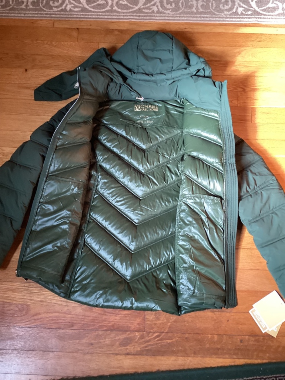 Woman puff jacket - Picture 2 of 2